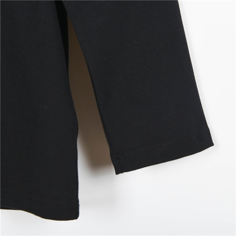 Prada/普拉达 胸口拉链口袋三角标长袖黑色 白色-Chinese UA Cheap High Quatity Brand Clothes Bags handbags Sneakers wholesale wholesaler seller from China Factory suppliers Fashion Clothing Shoes best Quality Beautiful Price Prada/普拉达 胸口拉链口袋三角标长袖黑色 白色