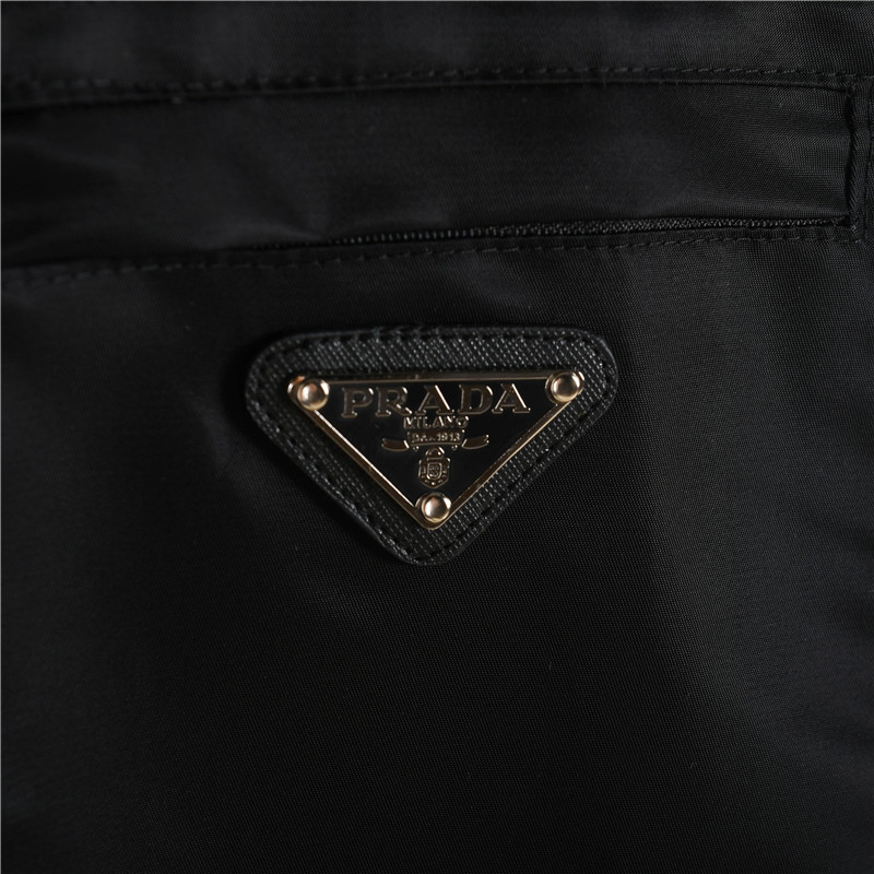 Prada/普拉达 胸口拉链口袋三角标长袖黑色 白色-Chinese UA Cheap High Quatity Brand Clothes Bags handbags Sneakers wholesale wholesaler seller from China Factory suppliers Fashion Clothing Shoes best Quality Beautiful Price Prada/普拉达 胸口拉链口袋三角标长袖黑色 白色