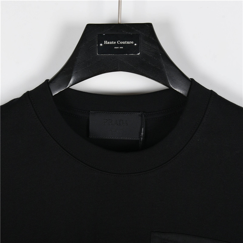 Prada/普拉达 胸口拉链口袋三角标长袖黑色 白色-Chinese UA Cheap High Quatity Brand Clothes Bags handbags Sneakers wholesale wholesaler seller from China Factory suppliers Fashion Clothing Shoes best Quality Beautiful Price Prada/普拉达 胸口拉链口袋三角标长袖黑色 白色