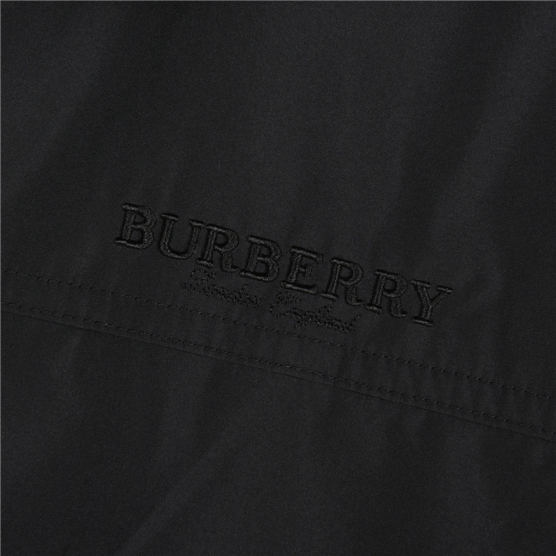 Burberry/巴宝莉内衬格纹连帽外套黑色