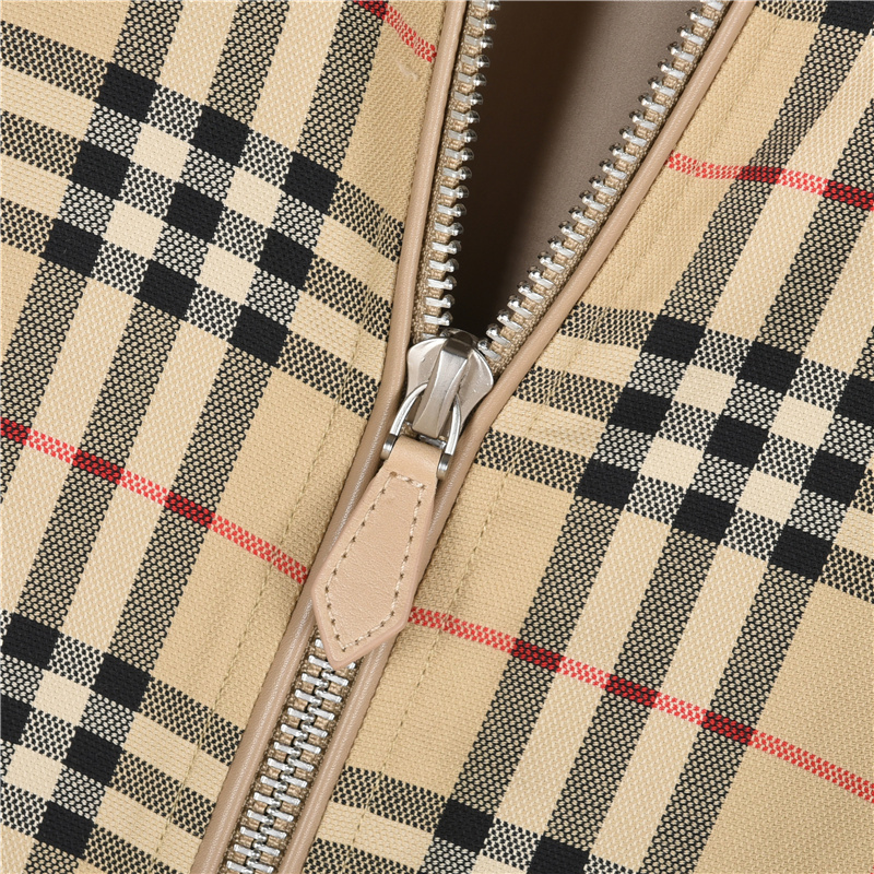 Burberry/巴宝莉格纹拉链翻领外套卡其