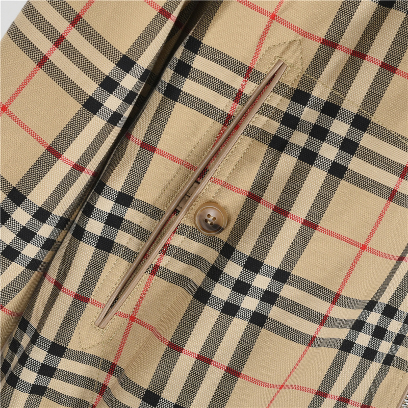 Burberry/巴宝莉格纹拉链翻领外套卡其