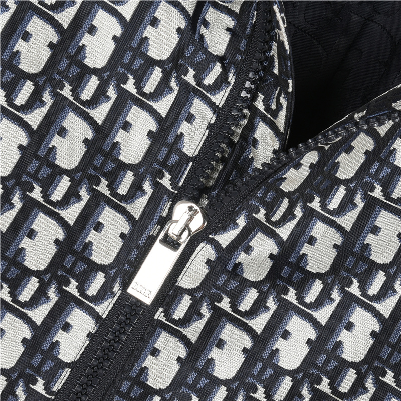 Dior/迪奥 满印老花手臂拉链口袋连帽外套-莆田鞋,莆田鞋货源,高仿鞋,高仿鞋货源,安福档口,莆田高仿鞋,莆田鞋批发,高仿鞋批发,莆田高仿运动鞋,高仿运动鞋,莆田运动鞋 Dior/迪奥 满印老花手臂拉链口袋连帽外套