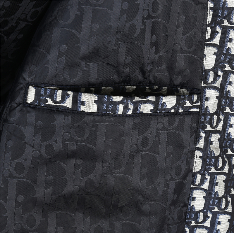 Dior/迪奥 满印老花手臂拉链口袋连帽外套-莆田鞋,莆田鞋货源,高仿鞋,高仿鞋货源,安福档口,莆田高仿鞋,莆田鞋批发,高仿鞋批发,莆田高仿运动鞋,高仿运动鞋,莆田运动鞋 Dior/迪奥 满印老花手臂拉链口袋连帽外套