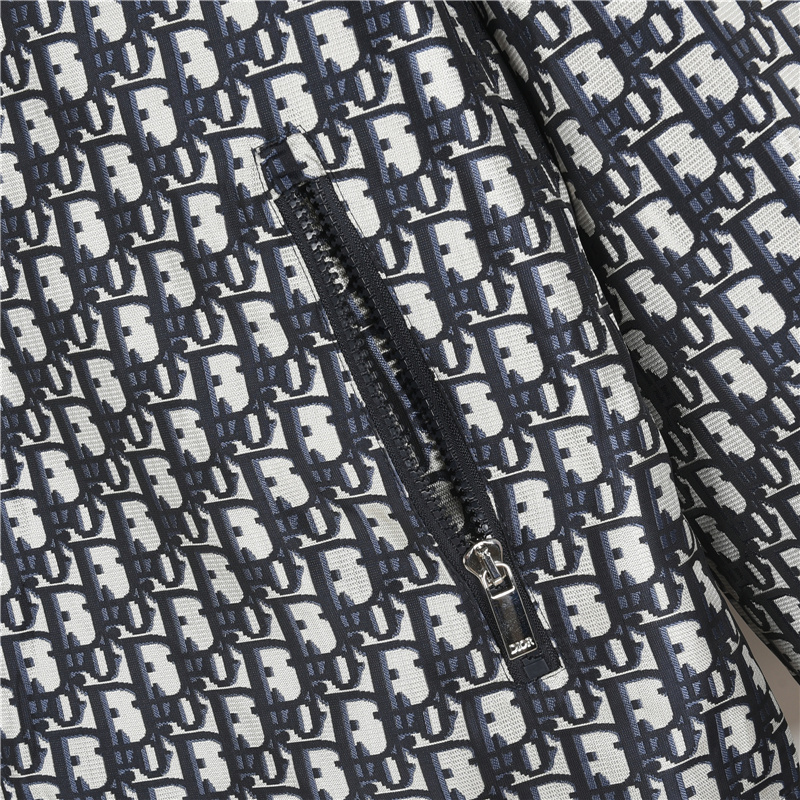 Dior/迪奥 满印老花手臂拉链口袋连帽外套-莆田鞋,莆田鞋货源,高仿鞋,高仿鞋货源,安福档口,莆田高仿鞋,莆田鞋批发,高仿鞋批发,莆田高仿运动鞋,高仿运动鞋,莆田运动鞋 Dior/迪奥 满印老花手臂拉链口袋连帽外套