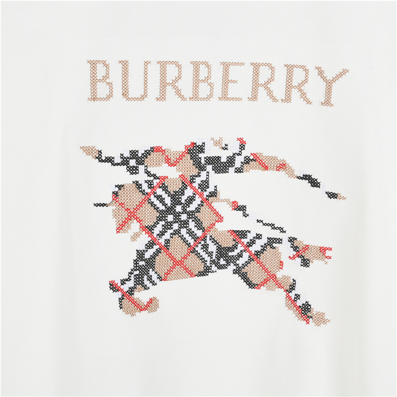 Burberry/巴宝莉 格纹大战马长袖-Chinese UA Cheap High Quatity Brand Clothes Bags handbags Sneakers wholesale wholesaler seller from China Factory suppliers Fashion Clothing Shoes best Quality Beautiful Price Burberry/巴宝莉 格纹大战马长袖