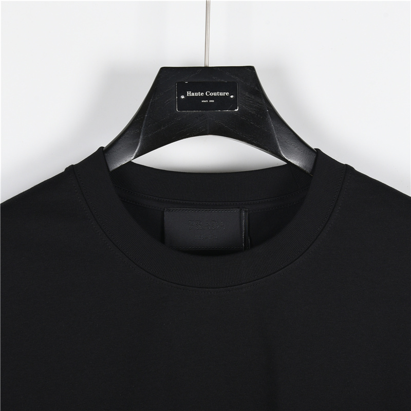 Prada/普拉达 胸口三角标三角标长袖黑色 白色-Chinese UA Cheap High Quatity Brand Clothes Bags handbags Sneakers wholesale wholesaler seller from China Factory suppliers Fashion Clothing Shoes best Quality Beautiful Price Prada/普拉达 胸口三角标三角标长袖黑色 白色