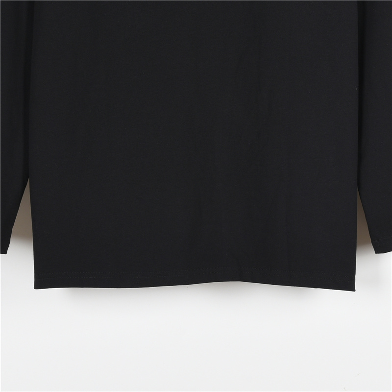 Prada/普拉达 胸口三角标三角标长袖黑色 白色-Chinese UA Cheap High Quatity Brand Clothes Bags handbags Sneakers wholesale wholesaler seller from China Factory suppliers Fashion Clothing Shoes best Quality Beautiful Price Prada/普拉达 胸口三角标三角标长袖黑色 白色