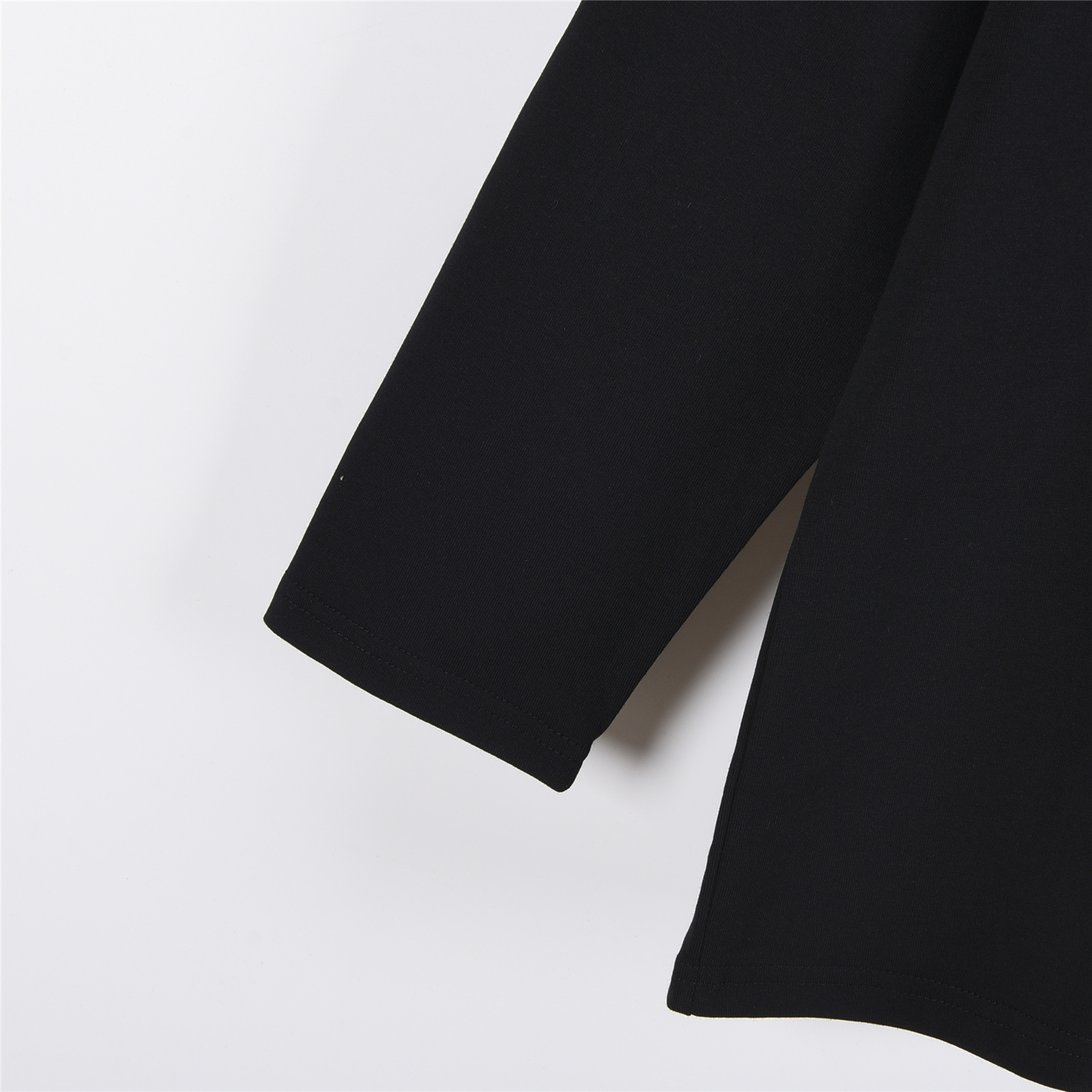 Dior/迪奥 经典CD字母刺绣长袖 黑色 白色-Chinese UA Cheap High Quatity Brand Clothes Bags handbags Sneakers wholesale wholesaler seller from China Factory suppliers Fashion Clothing Shoes best Quality Beautiful Price Dior/迪奥 经典CD字母刺绣长袖 黑色 白色