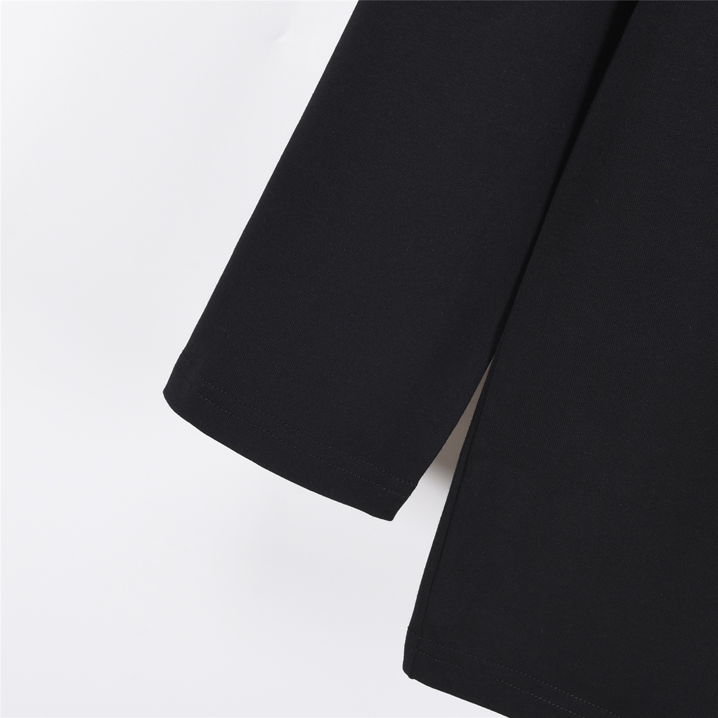 Balenciaga/巴黎世家 美纹纸胶带长袖黑色 白色-Chinese UA Cheap High Quatity Brand Clothes Bags handbags Sneakers wholesale wholesaler seller from China Factory suppliers Fashion Clothing Shoes best Quality Beautiful Price Balenciaga/巴黎世家 美纹纸胶带长袖黑色 白色