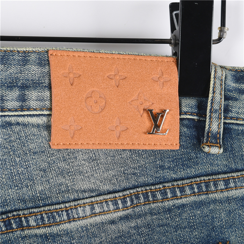 LouisVuitton/路易威登 25SS 后袋LV浮雕牛仔长裤 LouisVuitton/路易威登 25SS 后袋LV浮雕牛仔长裤