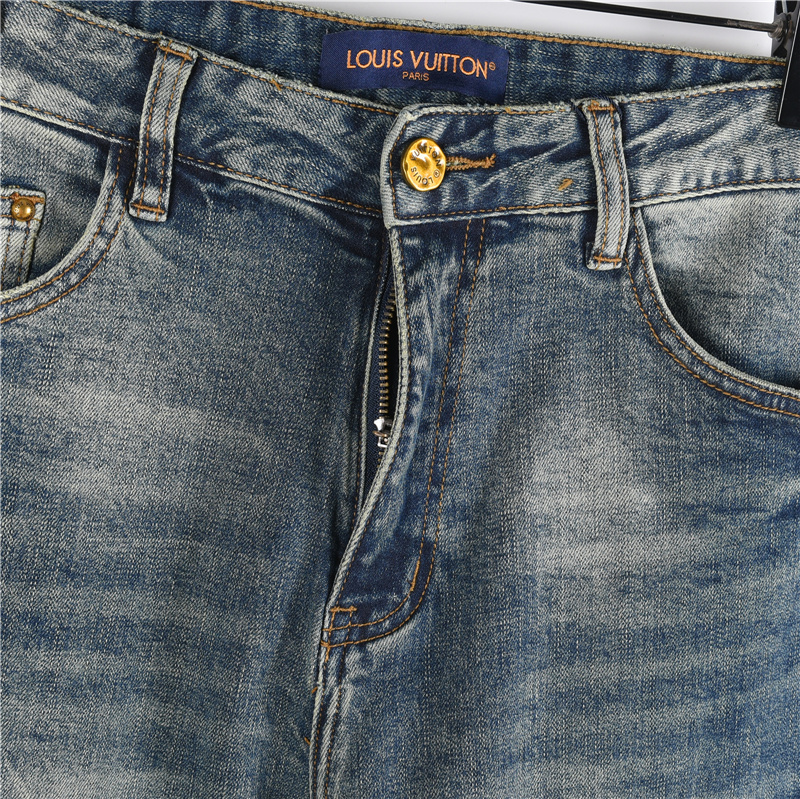 LouisVuitton/路易威登 25SS 后袋LV浮雕牛仔长裤 LouisVuitton/路易威登 25SS 后袋LV浮雕牛仔长裤
