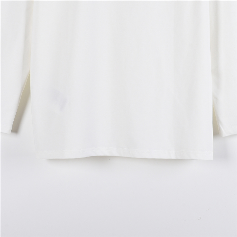 Miumiu/缪缪 25SS胸前字母长袖 黑色 白色