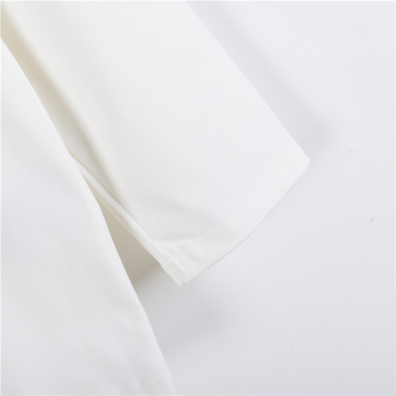 Miumiu/缪缪 25SS胸前字母长袖 黑色 白色
