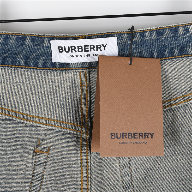 Burberry/巴宝莉 25SS 后袋格纹战马牛仔长裤
