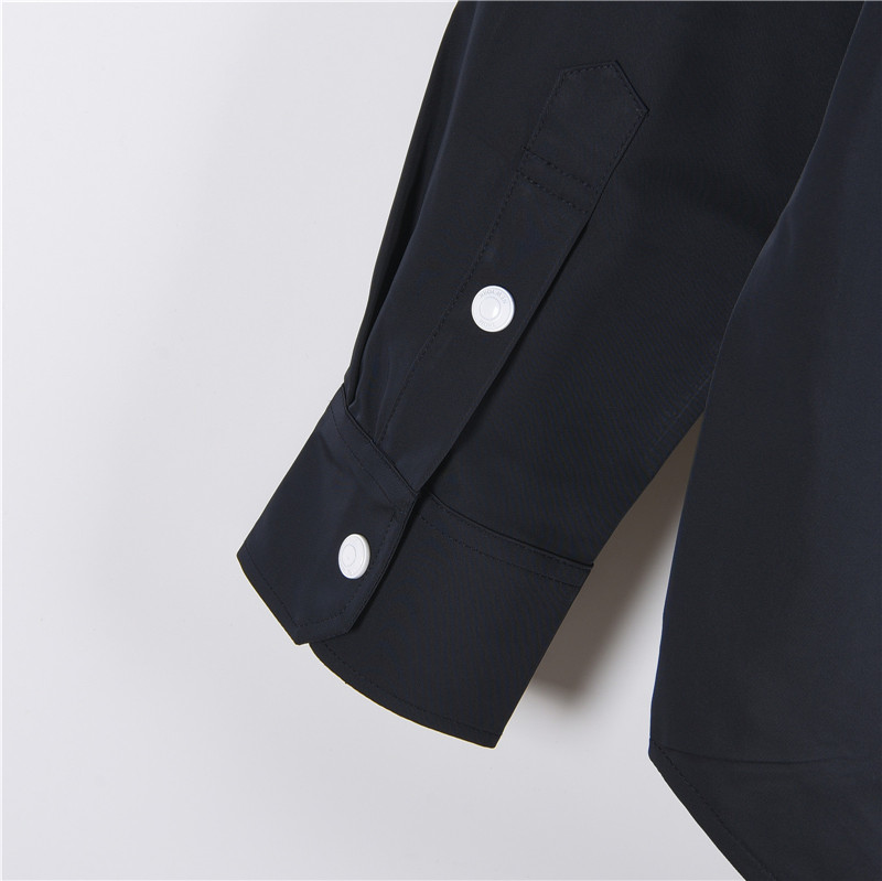 TB尼龙面料厚款风衣夹克衬衫 TB独家新款 THOM BROWNE 汤姆布朗 .TB尼龙夹克衬衫白色四道杠高版本重工衬衣外套 TB尼龙面料厚款风衣夹克衬衫 TB独家新款 THOM BROWNE 汤姆布朗 .TB尼龙夹克衬衫白色四道杠高版本重工衬衣外套