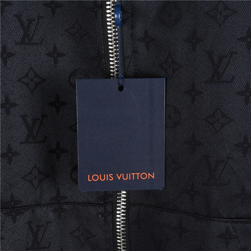 LouisVuitton/路易威登 25FW新款老花满印拼接棋盘翻领双面穿外套 LouisVuitton/路易威登 25FW新款老花满印拼接棋盘翻领双面穿外套
