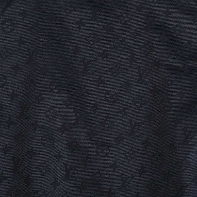 LouisVuitton/路易威登 25FW新款老花满印拼接棋盘翻领双面穿外套 LouisVuitton/路易威登 25FW新款老花满印拼接棋盘翻领双面穿外套