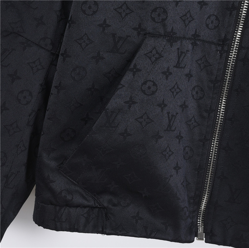 LouisVuitton/路易威登 25FW新款老花满印拼接棋盘翻领双面穿外套 LouisVuitton/路易威登 25FW新款老花满印拼接棋盘翻领双面穿外套