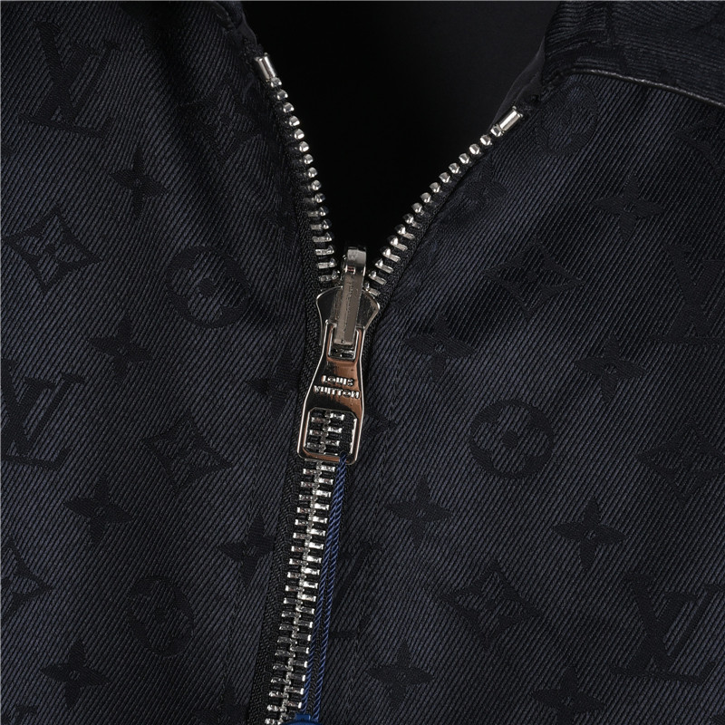 LouisVuitton/路易威登 25FW新款老花满印拼接棋盘翻领双面穿外套 LouisVuitton/路易威登 25FW新款老花满印拼接棋盘翻领双面穿外套