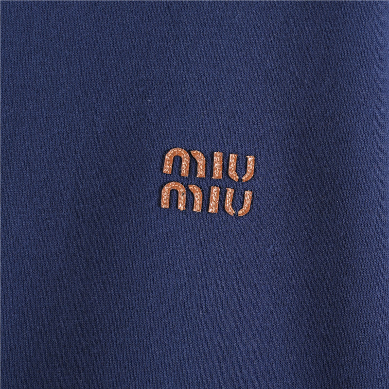 Miumiu/缪缪 24SS秋冬超厚实平纹针织翻领夹克