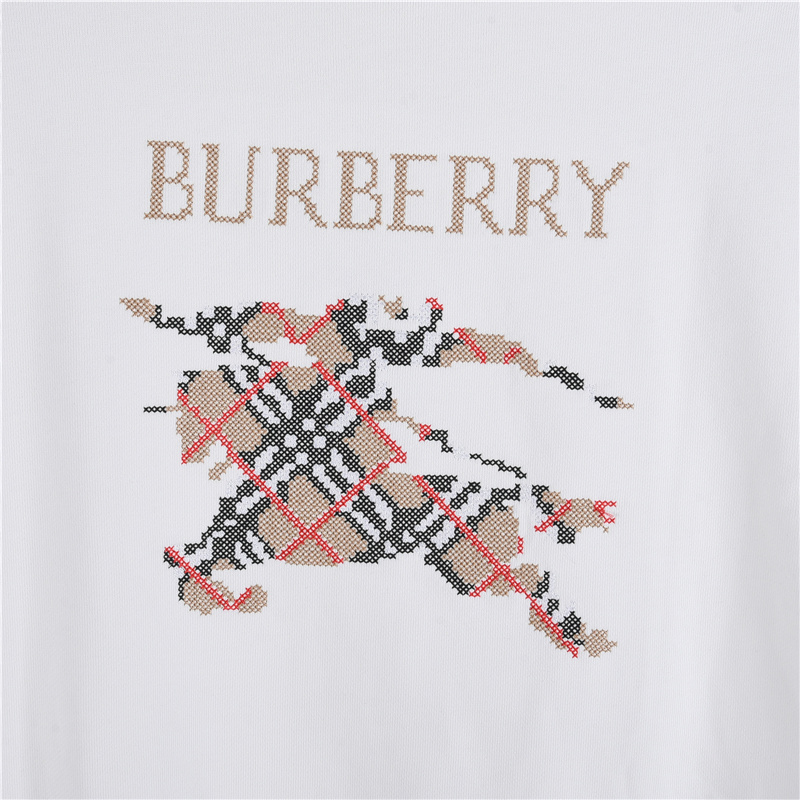 Burberry/巴宝莉 25FW前后十字绣格纹战马连帽卫衣