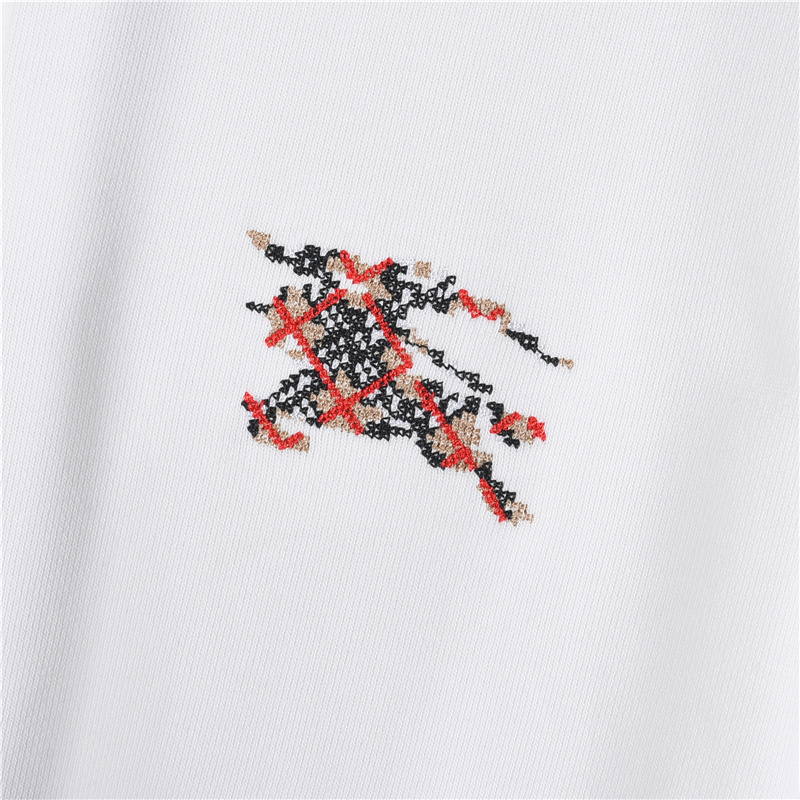 Burberry/巴宝莉 25FW前后十字绣格纹战马连帽卫衣
