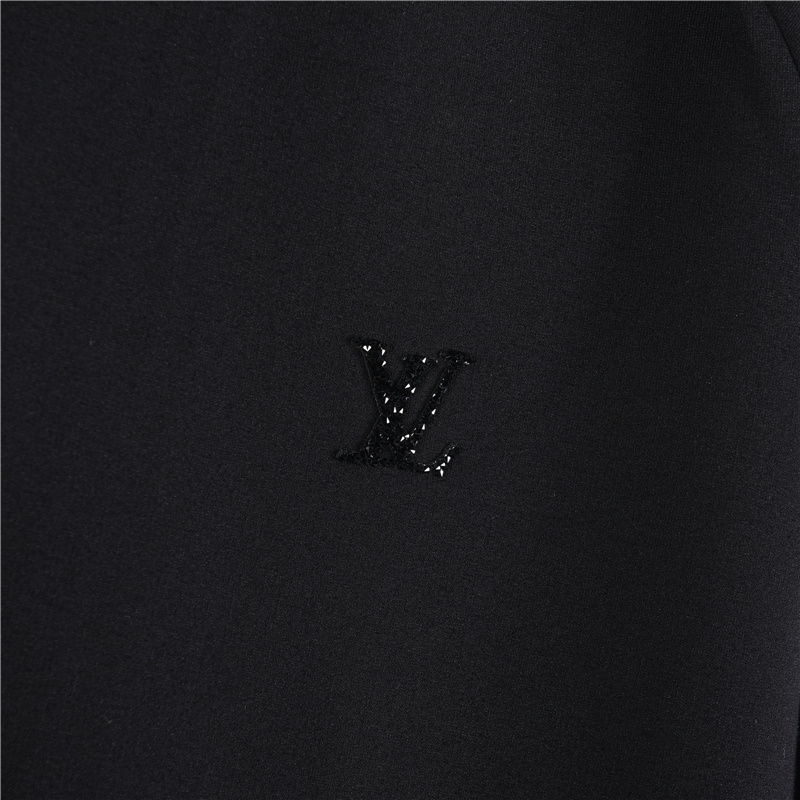LouisVuitton/路易威登 25FW胸口lv碎钻拉链外套