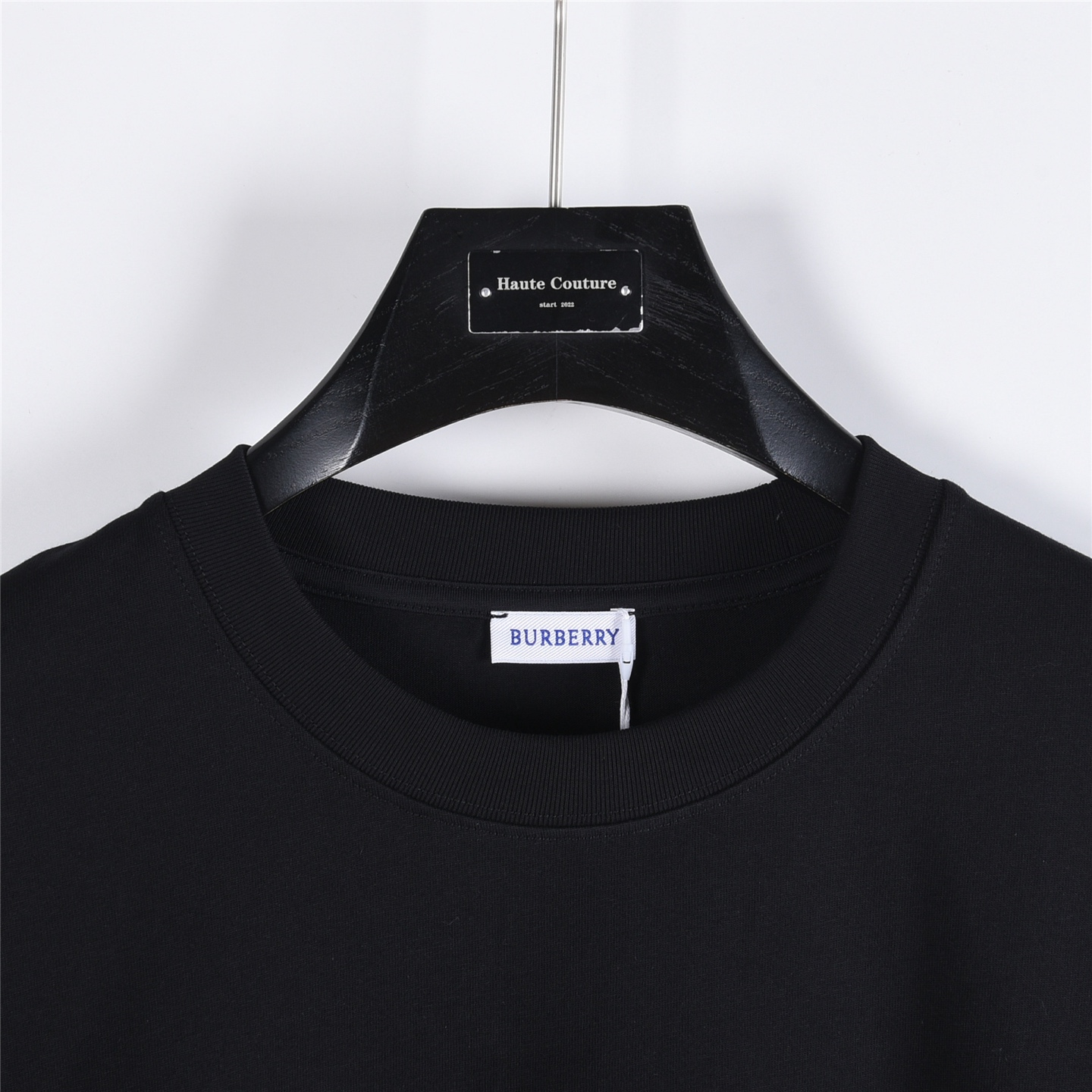 Burberry/巴宝莉 胸口方框战马长袖 黑色 白色
