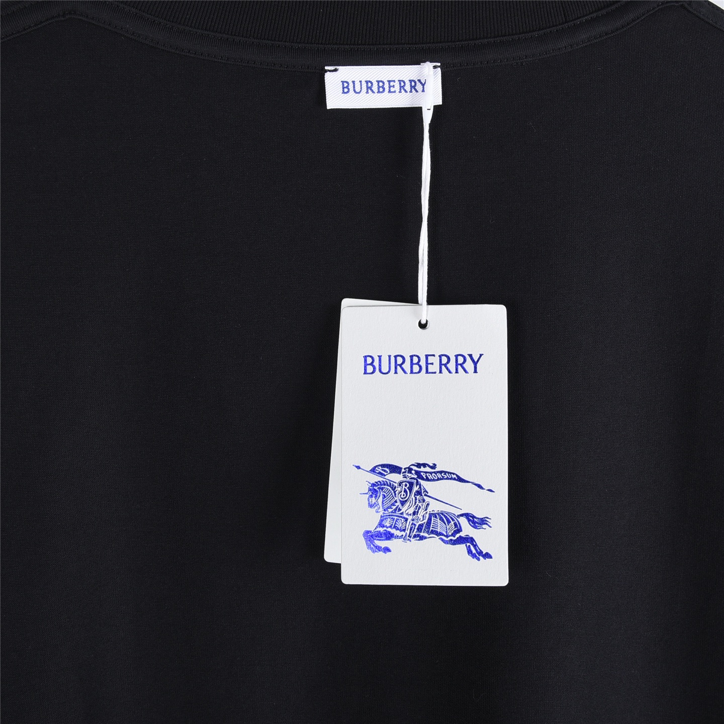 Burberry/巴宝莉 胸口方框战马长袖 黑色 白色