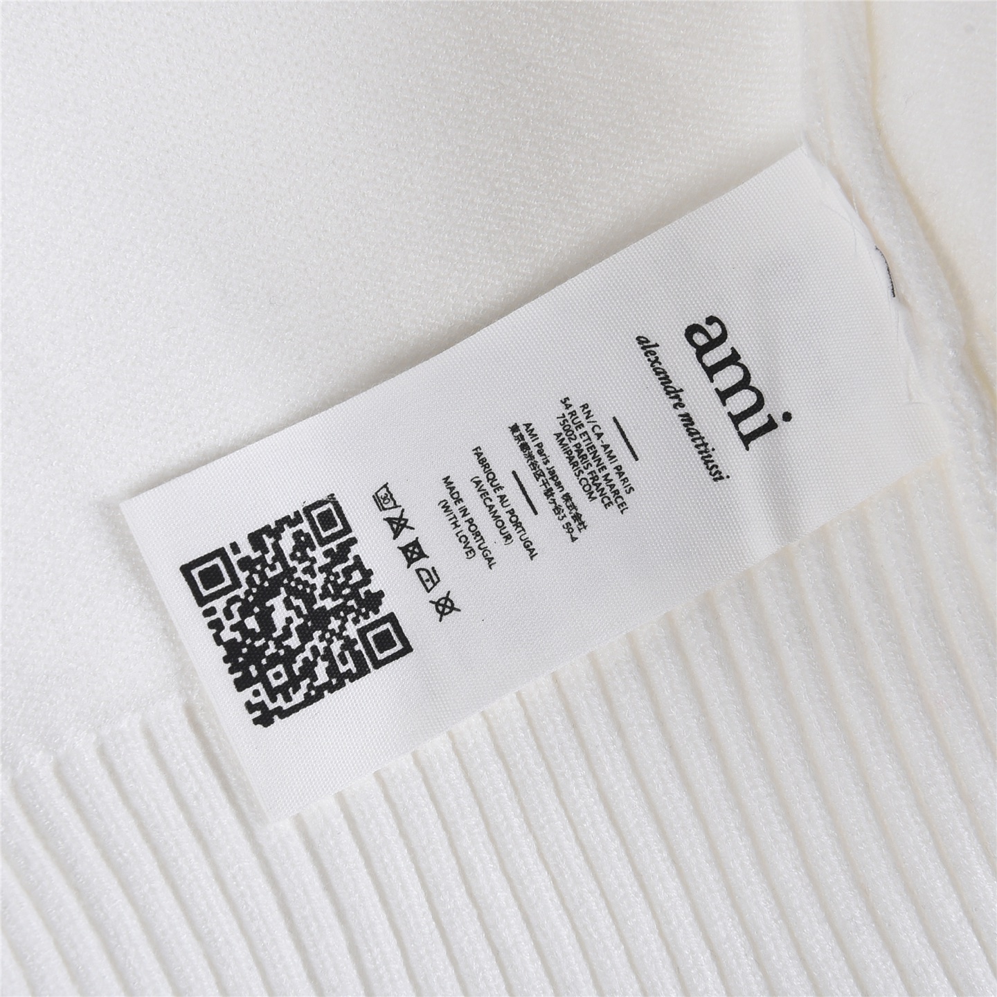 Ami/艾米 24Fw 刺绣爱心微标毛衣黑色 白色