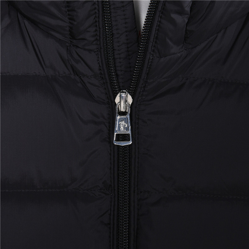 Moncler/蒙口 25Fw 排骨连帽羽绒服外套