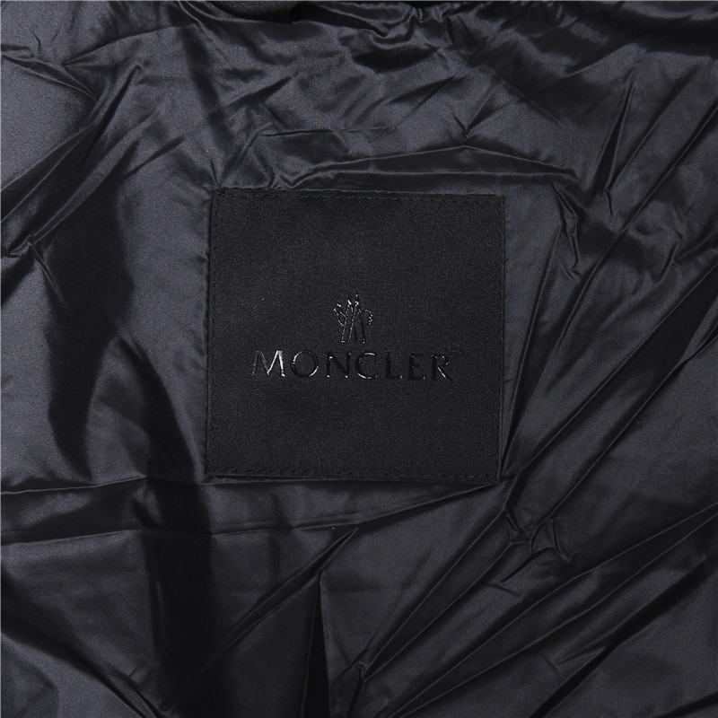 Moncler/蒙口 25Fw新款不规则侧边拉链立领羽绒服外套 黑色