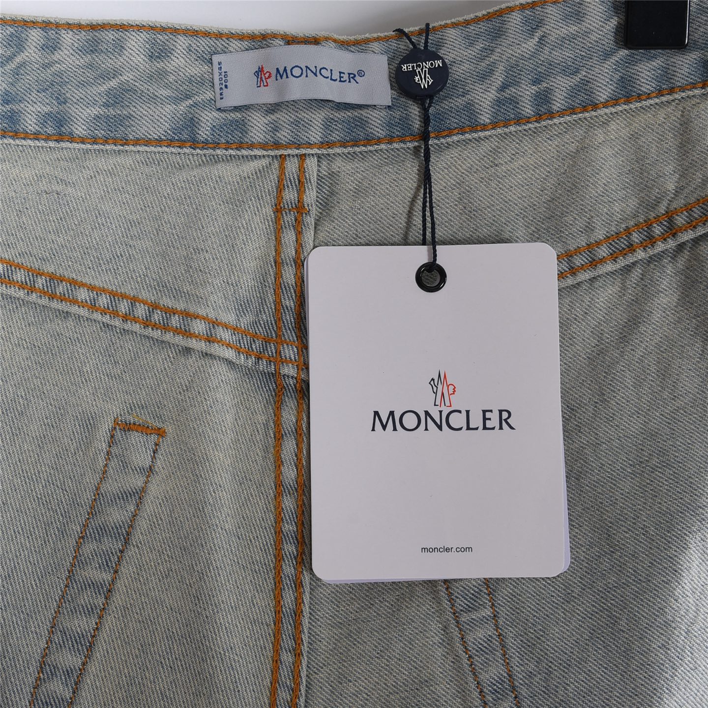 Moncler/蒙口 25Fw后袋半logo压花牛仔长裤 今年为止做的最牛逼的牛仔裤