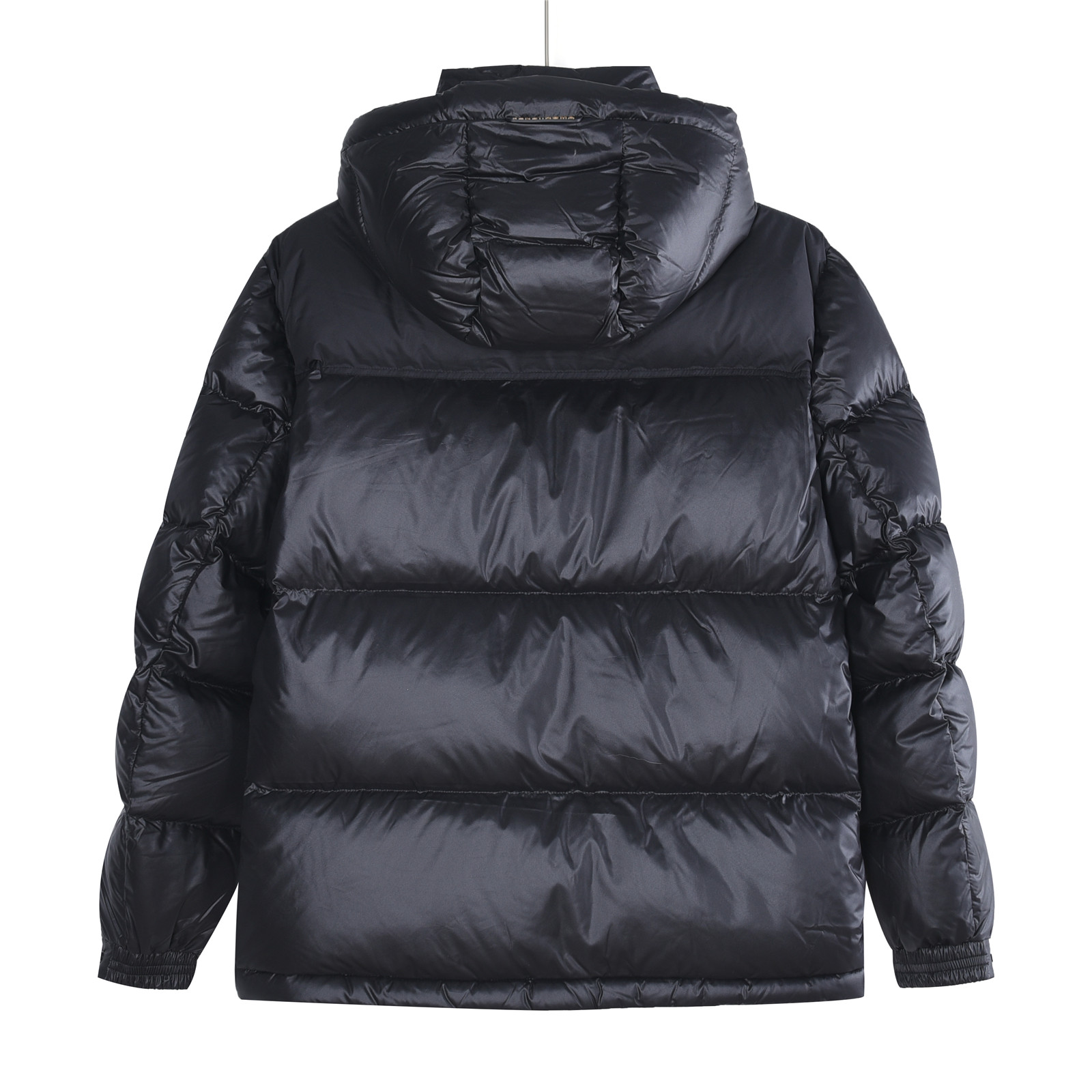 Fendi/芬迪 25Fw袖标拼接连帽羽绒服