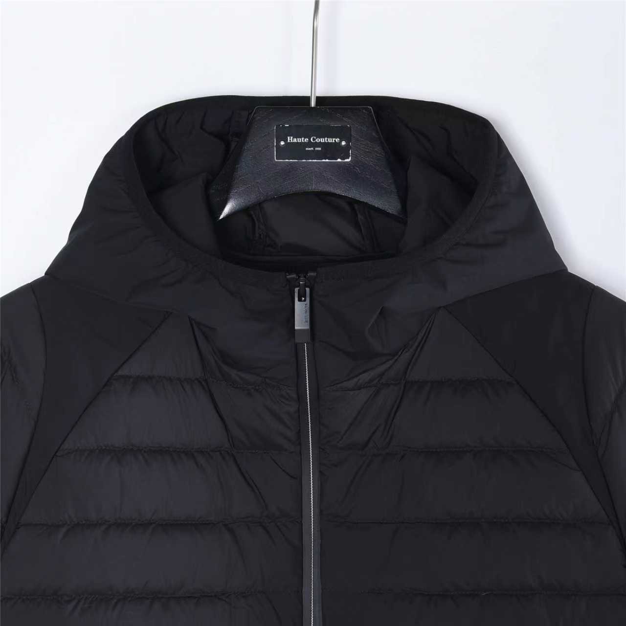 Moncler/蒙口 25Fw黑标排骨拼接连帽轻薄羽绒服 黑色 军绿