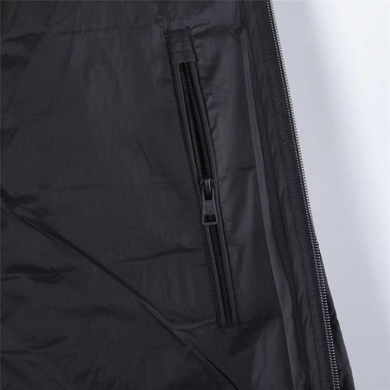 Moncler/蒙口 25Fw黑标排骨拼接连帽轻薄羽绒服 黑色 军绿