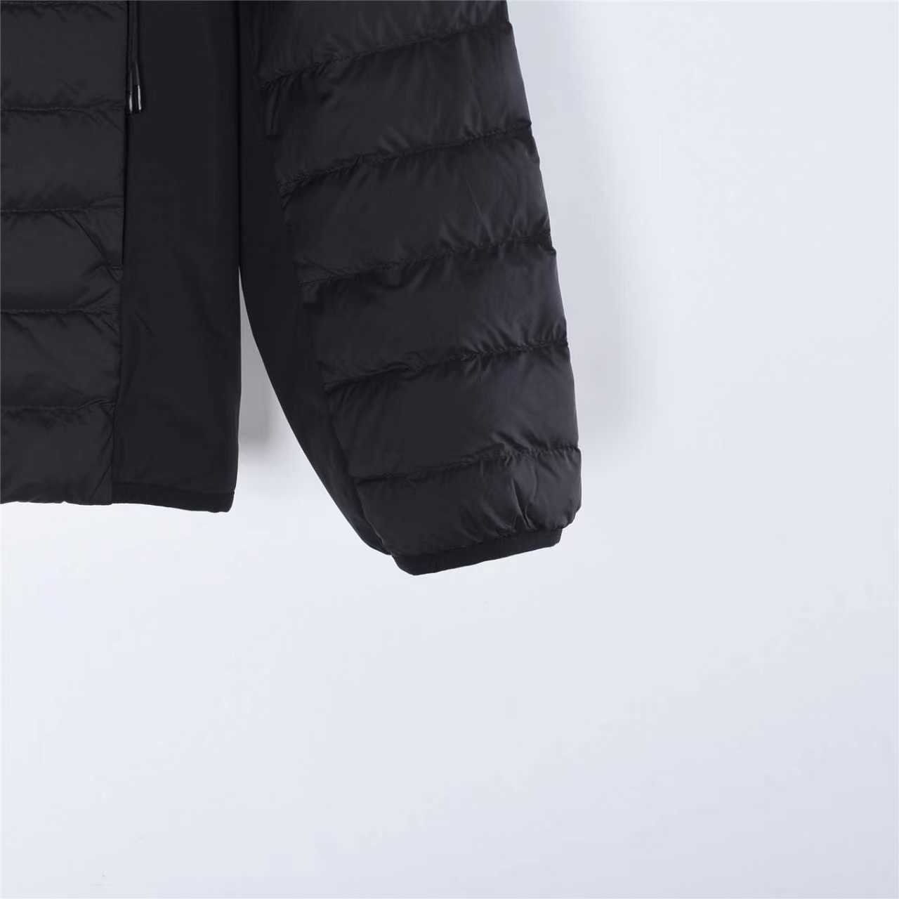 Moncler/蒙口 25Fw黑标排骨拼接连帽轻薄羽绒服 黑色 军绿