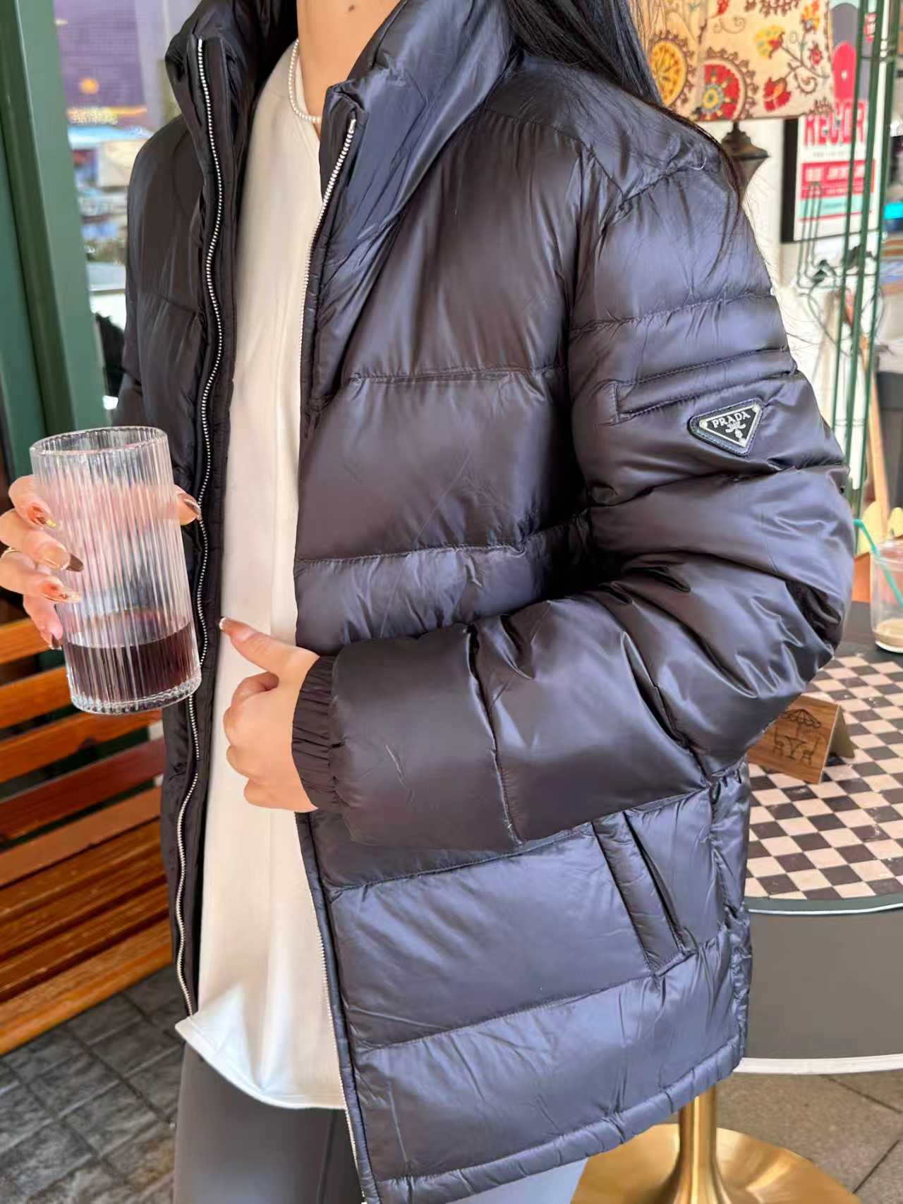 Prada/普拉达 25Fw手臂三角标口袋立领羽绒服 上身效果#