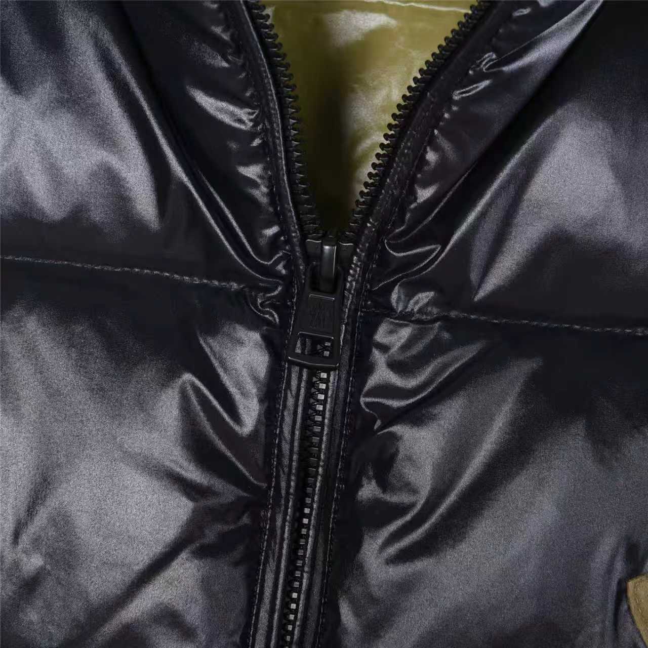 oncler/蒙口 限定黄色大标羽绒马甲 黑色