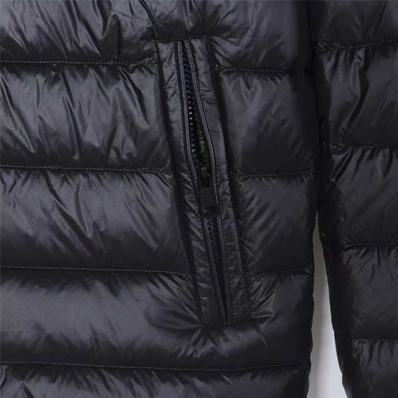 oncler/蒙口 25Fw胸口斜拉链限定黄标羽绒服