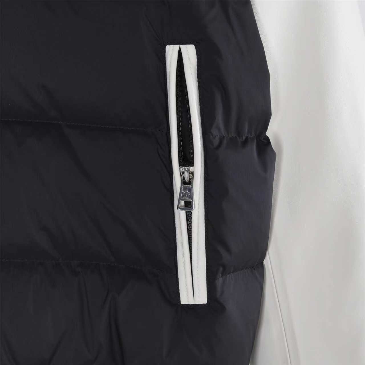 oncler/蒙口 25Fw皮袖拼接羽绒外套