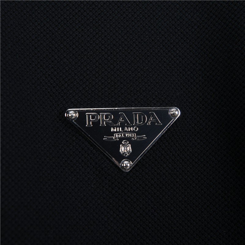 Prada/普拉达 26SS胸口三角标短袖Polo衫 黑色 白色-Top High Quatity Cheap Sneakers Fashion Clothing Clothes Bags handbags Shoes of all Brand wholesale With The best Quality And Beautiful Price from China Factory Chinese suppliers wholesaler seller Prada/普拉达 26SS胸口三角标短袖Polo衫 黑色 白色