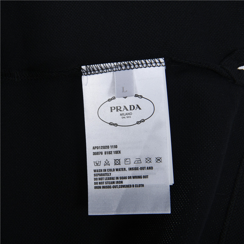 Prada/普拉达 26SS胸口三角标短袖Polo衫 黑色 白色-Top High Quatity Cheap Sneakers Fashion Clothing Clothes Bags handbags Shoes of all Brand wholesale With The best Quality And Beautiful Price from China Factory Chinese suppliers wholesaler seller Prada/普拉达 26SS胸口三角标短袖Polo衫 黑色 白色