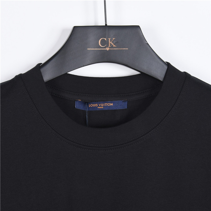 LouisVuitton/路易威登 胸口签名刺绣短袖 黑色 白色-Top High Quatity Cheap Sneakers Fashion Clothing Clothes Bags handbags Shoes of all Brand wholesale With The best Quality And Beautiful Price from China Factory Chinese suppliers wholesaler seller LouisVuitton/路易威登 胸口签名刺绣短袖 黑色 白色