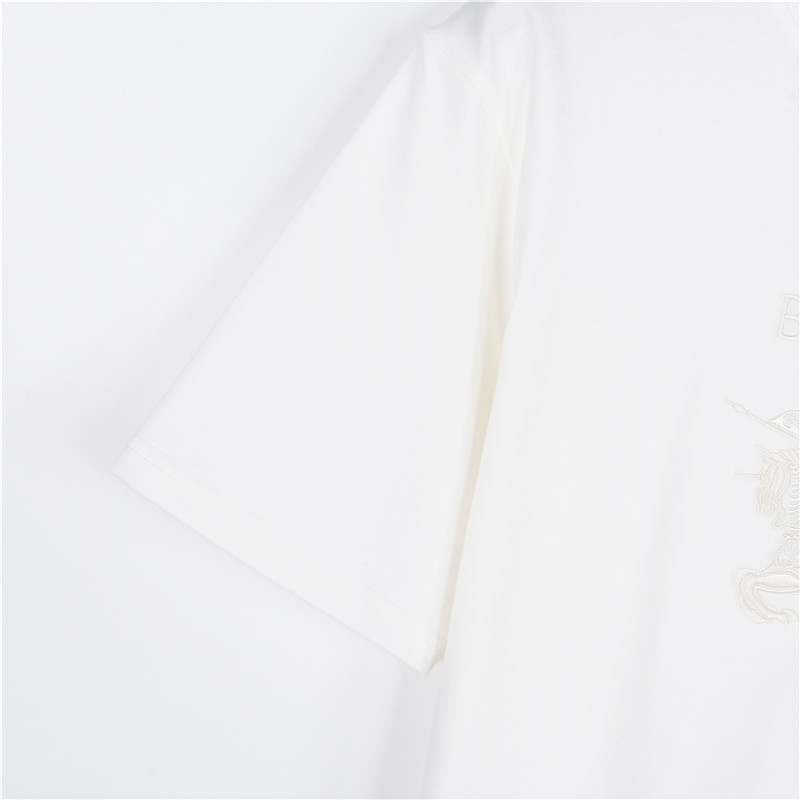 Burberry/巴宝莉 26SS马术今刺绣骑士短袖 黑色 白色-Chinese UA Cheap High Quatity Brand Clothes Bags handbags Sneakers wholesale wholesaler seller from China Factory suppliers Fashion Clothing Shoes best Quality Beautiful Price Burberry/巴宝莉 26SS马术今刺绣骑士短袖 黑色 白色