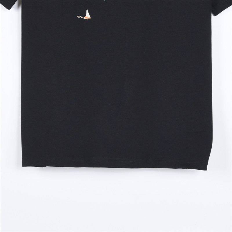 LouisVuitton 路易威登 刺绣小帆船短袖T恤-Chinese UA Cheap High Quatity Brand Clothes Bags handbags Sneakers wholesale wholesaler seller from China Factory suppliers Fashion Clothing Shoes best Quality Beautiful Price LouisVuitton 路易威登 刺绣小帆船短袖T恤