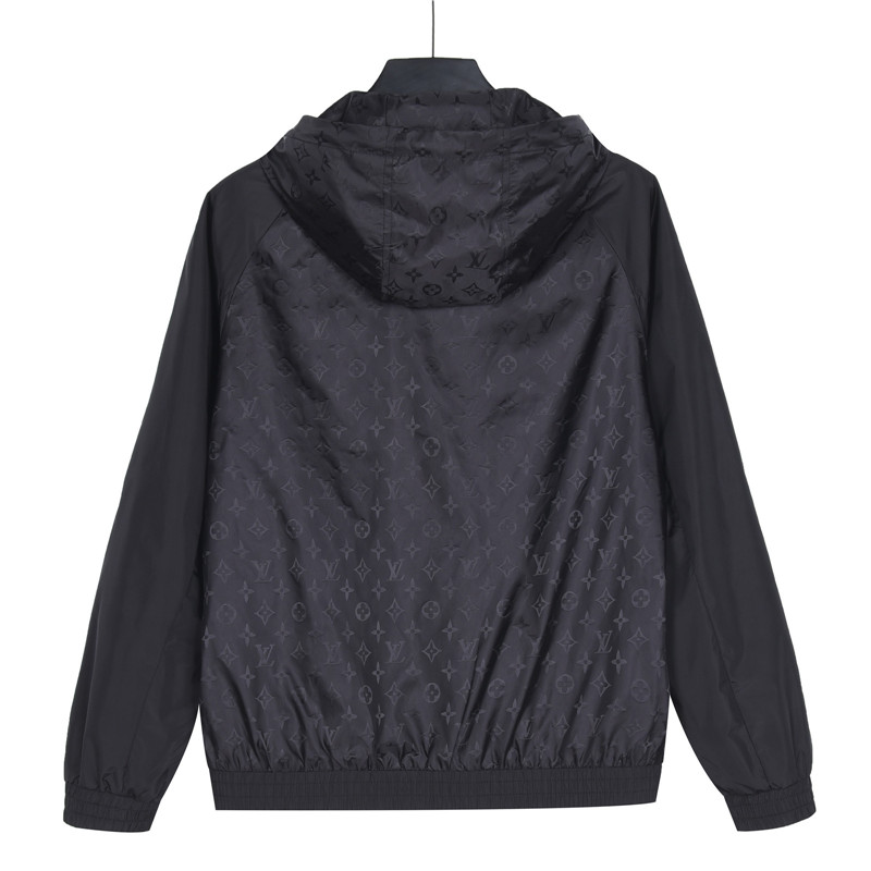 LouisVuitton/路易威登 26SS老花满印袖子拼接连帽薄外套-莆田鞋,莆田鞋货源,高仿鞋,高仿鞋货源,安福档口,莆田高仿鞋,莆田鞋批发,高仿鞋批发,莆田高仿运动鞋,高仿运动鞋,莆田运动鞋 LouisVuitton/路易威登 26SS老花满印袖子拼接连帽薄外套