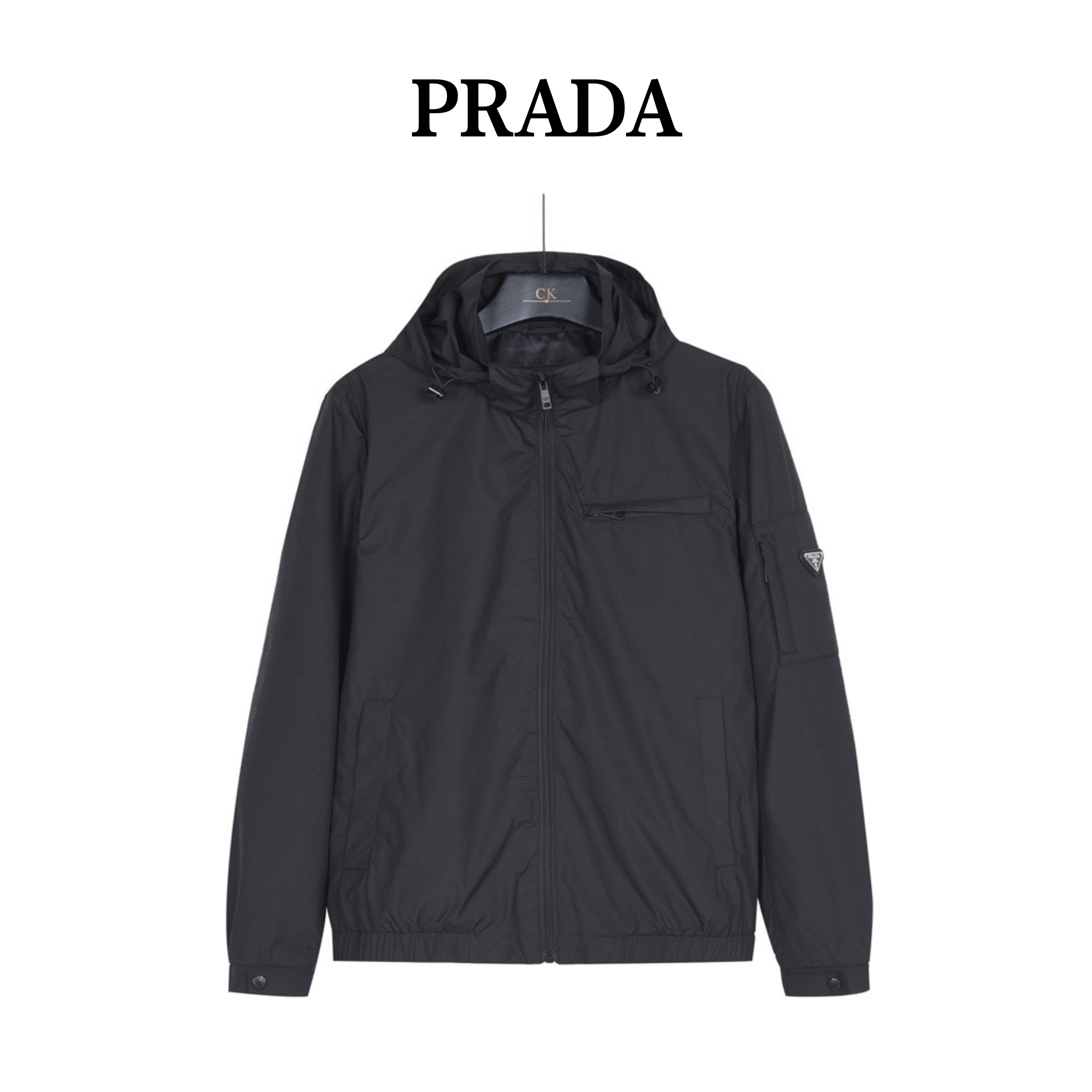 Prada/普拉达 26SS胸口手臂拉链口袋连帽薄外套 Prada/普拉达 26SS胸口手臂拉链口袋连帽薄外套