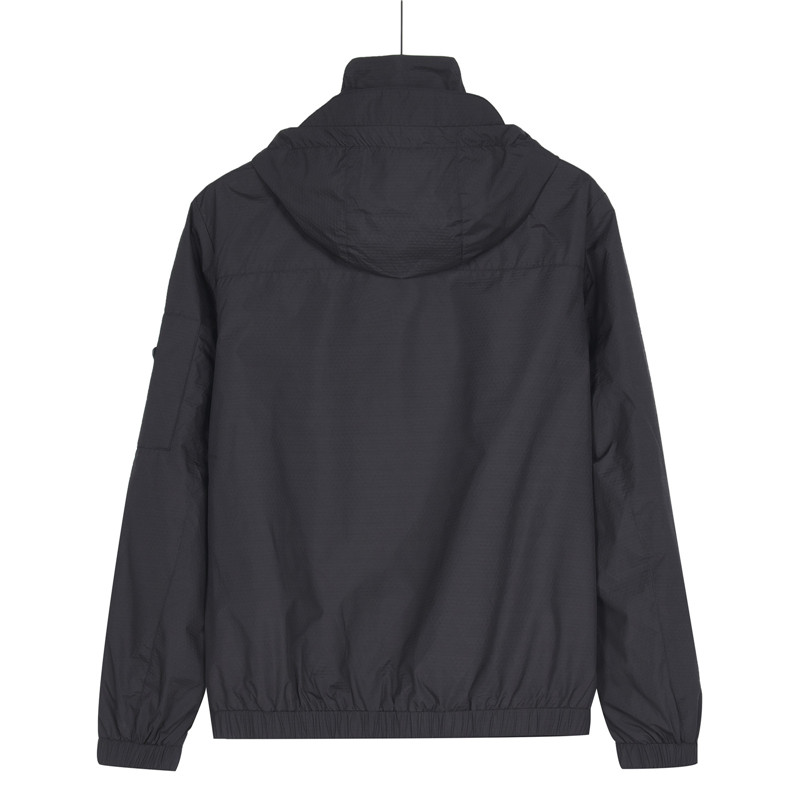Prada/普拉达 26SS胸口手臂拉链口袋连帽薄外套 Prada/普拉达 26SS胸口手臂拉链口袋连帽薄外套